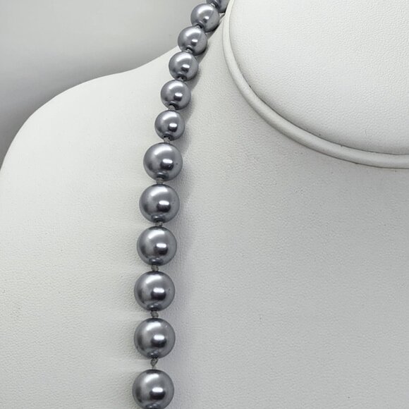 Coldwater Creek Graduated Silver Blue Glass Pearl Necklace - Picture 5 of 6